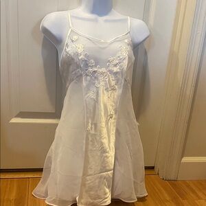Elegant White Bridal Lace Chemise